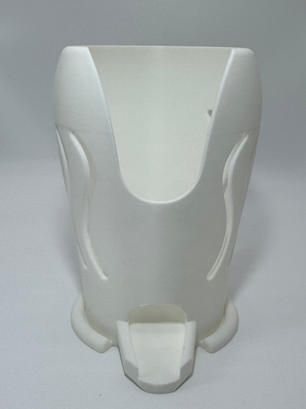 Kitchen sink accessories holder with drain